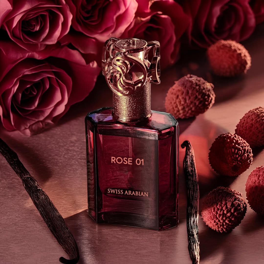 Rose 01: Die Essenz der Eleganz und Rosenfelder